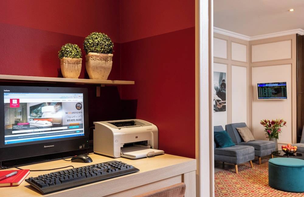 Leonardo Hotel Köln Bonn Airport 2