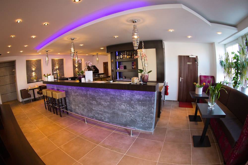 Boutique Hotel Goldene Henne 2