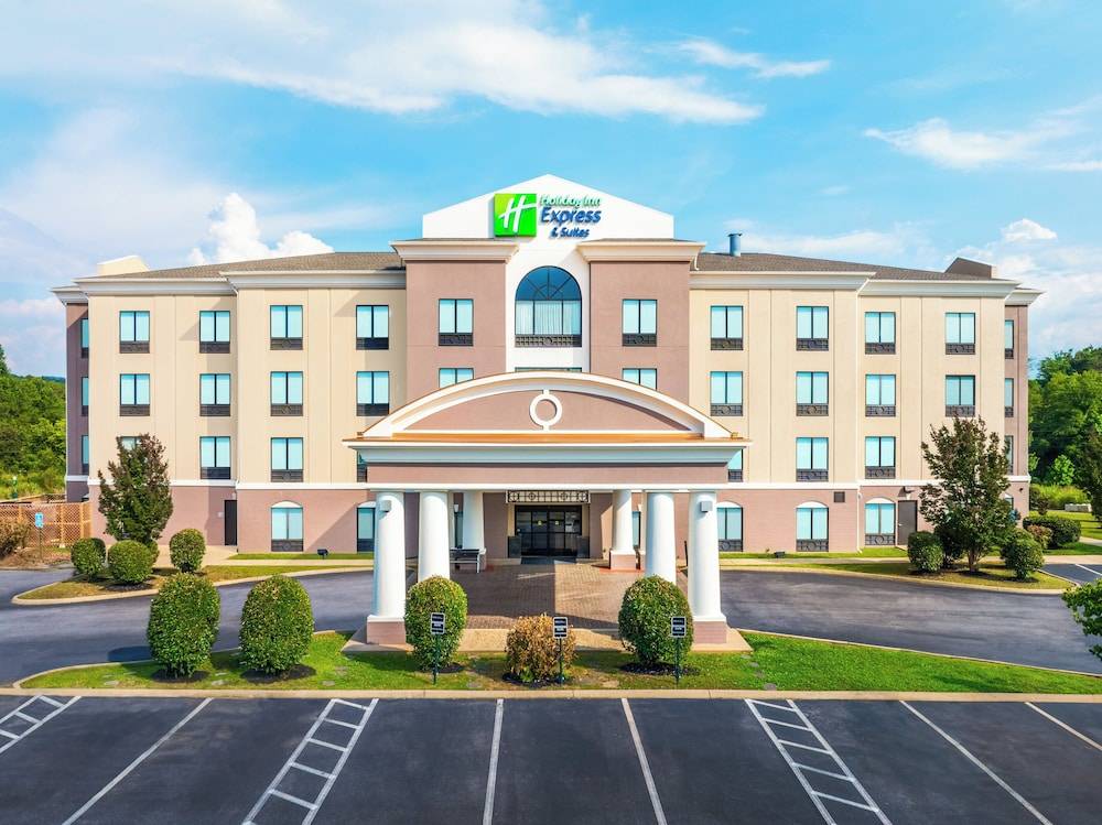 Holiday Inn Express & Suites NEWPORT SOUTH by IHG 1