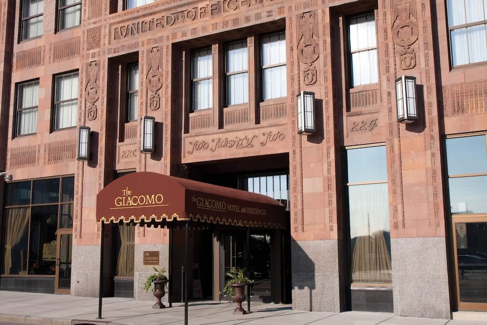 The Giacomo Niagara Falls NY, an Ascend Collection Hotel 1