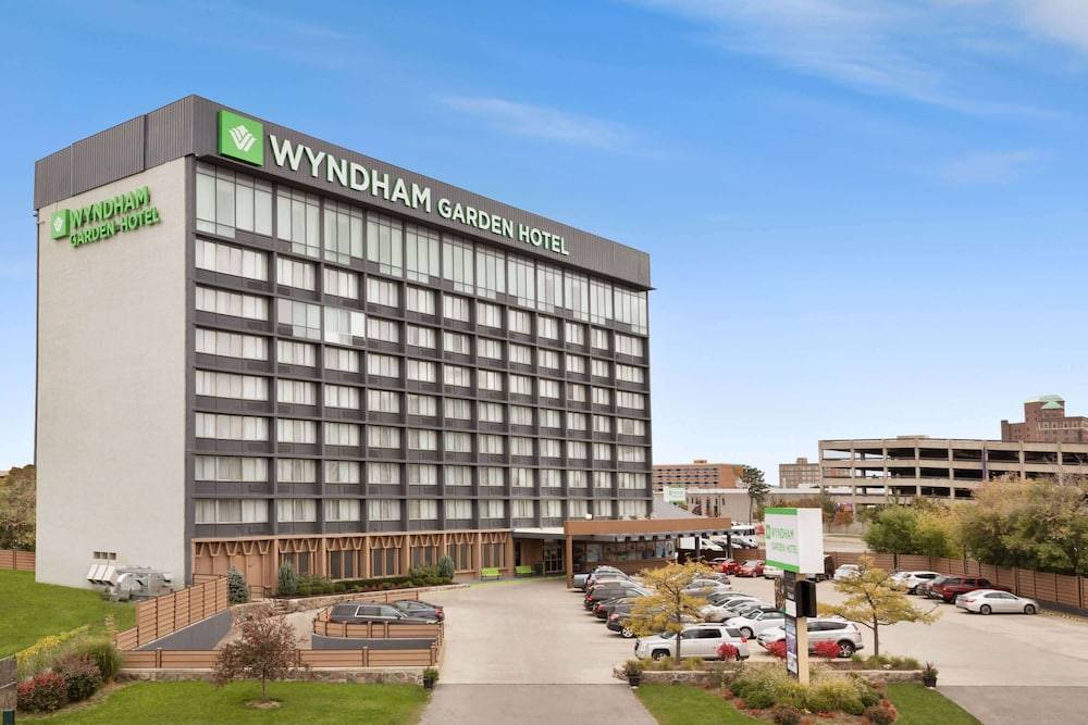 Wyndham Garden at Niagara Falls 1