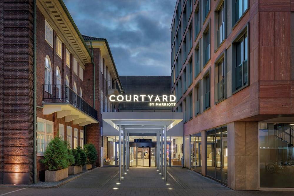 Courtyard by Marriott Bremen 1