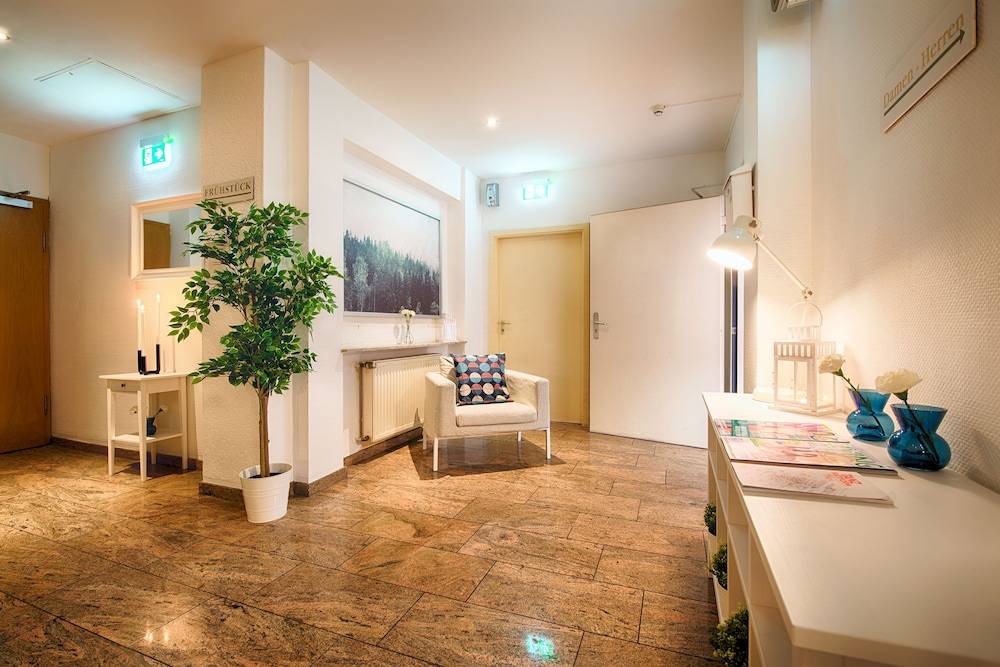 Home Hotel 2