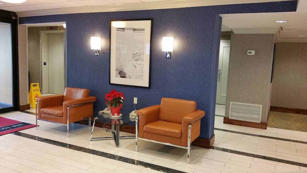 Wingate by Wyndham Springfield 2
