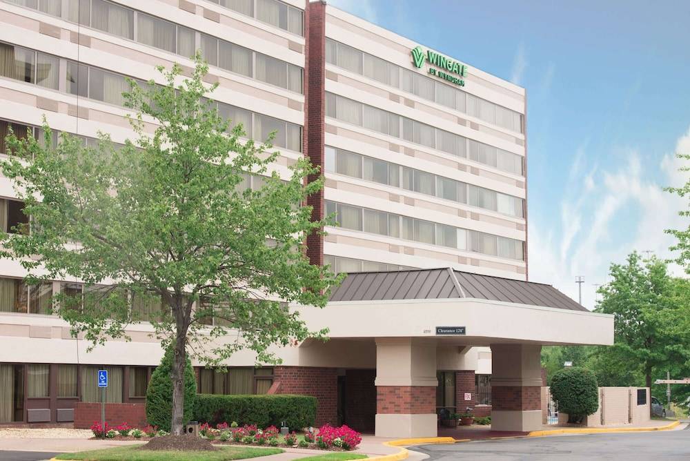 Wingate by Wyndham Springfield 1