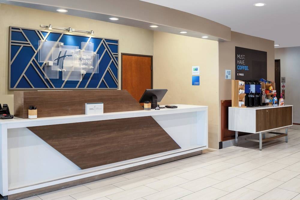 Holiday Inn Express VANCOUVER NORTH - SALMON CREEK by IHG 2