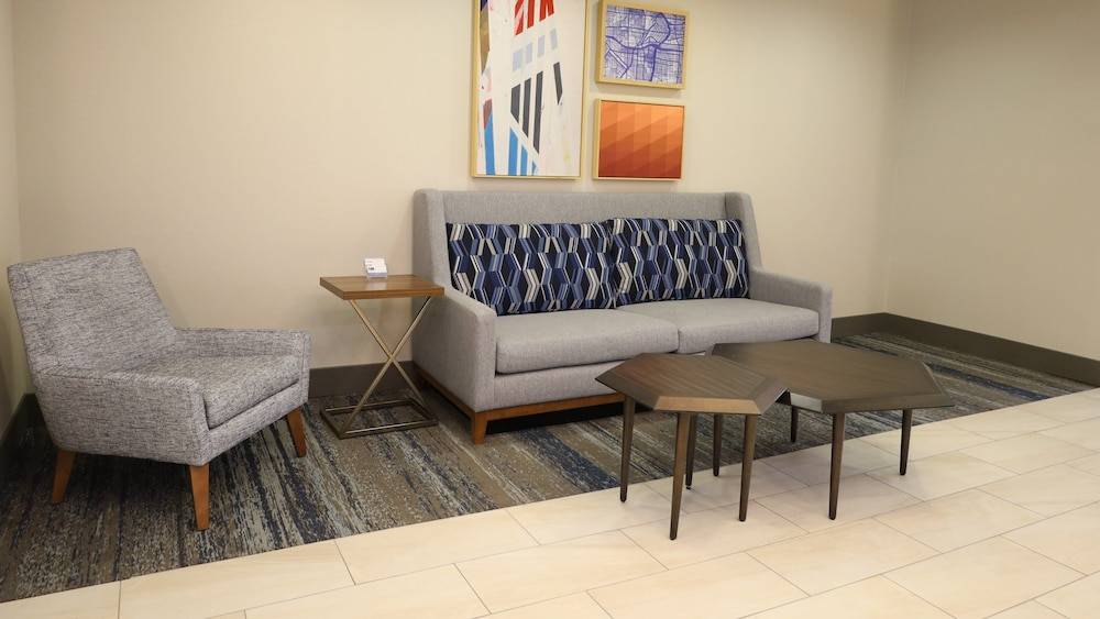 Holiday Inn Express & Suites VANCOUVER MALL/PORTLAND AREA by IHG 2