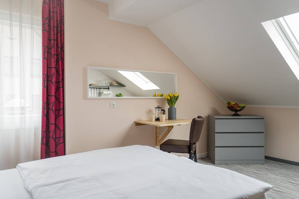 Point Hotel Apartments and Rooms 2