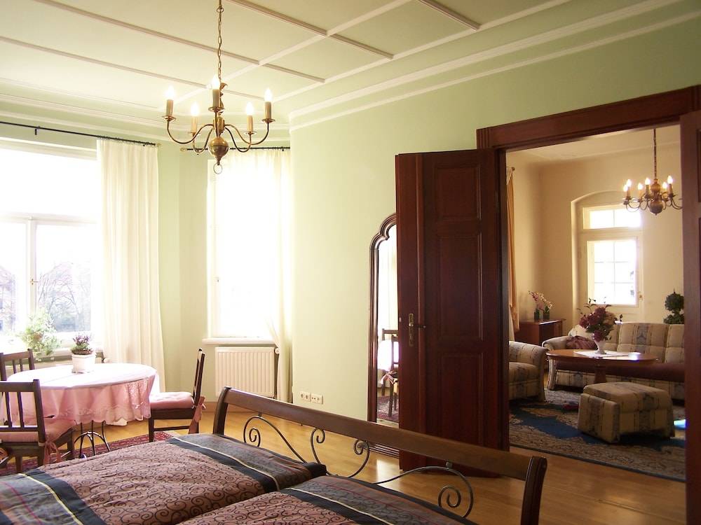 Hotel-Appartement-Villa Ulenburg 1