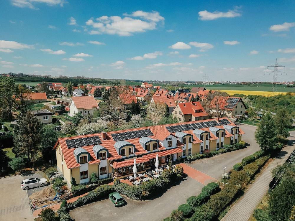 Landhotel Dresden 1