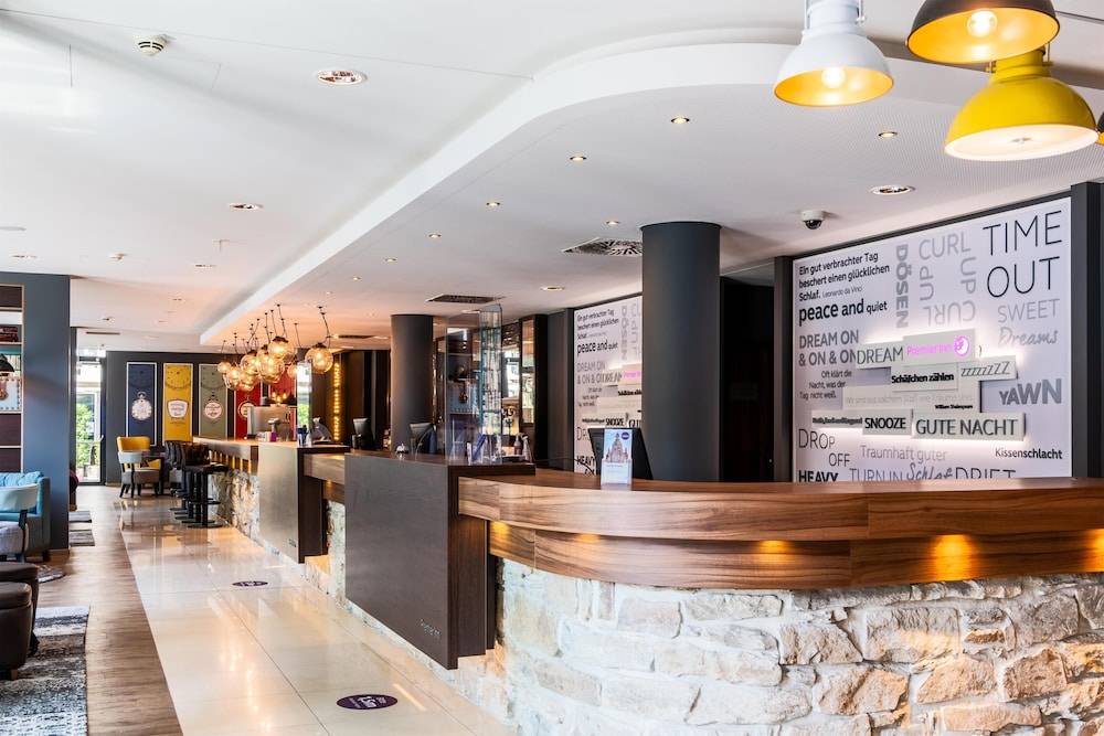 Premier Inn Dresden City Centre 2