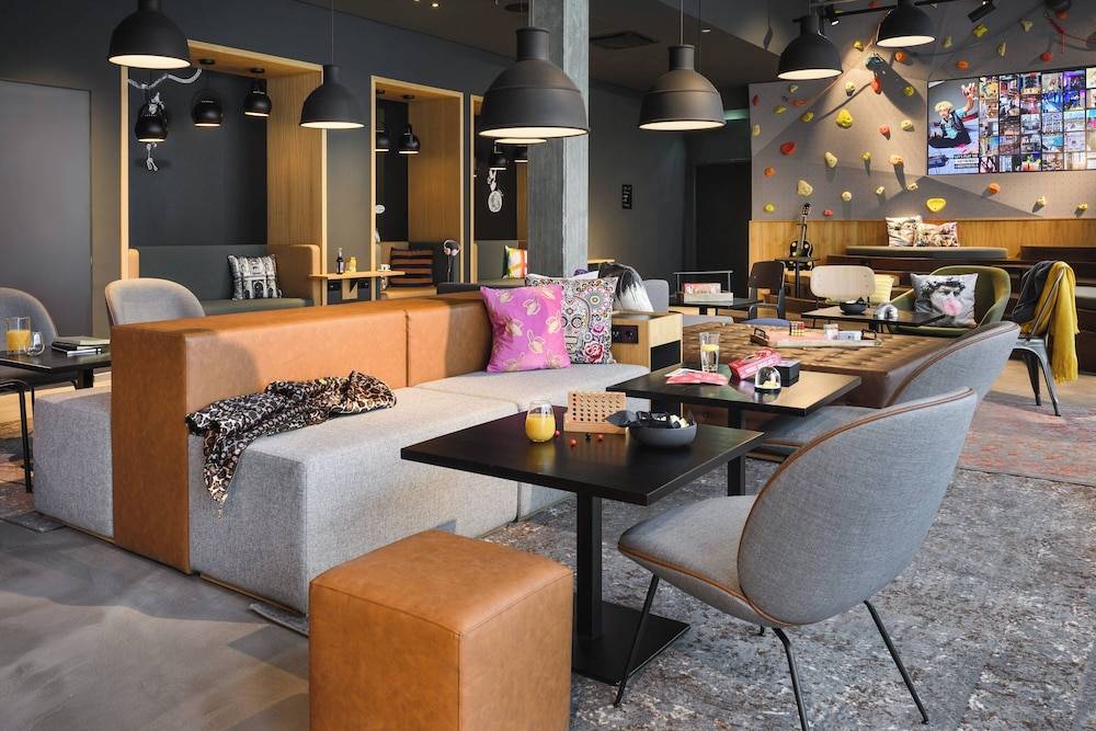 Moxy Dresden Neustadt 2