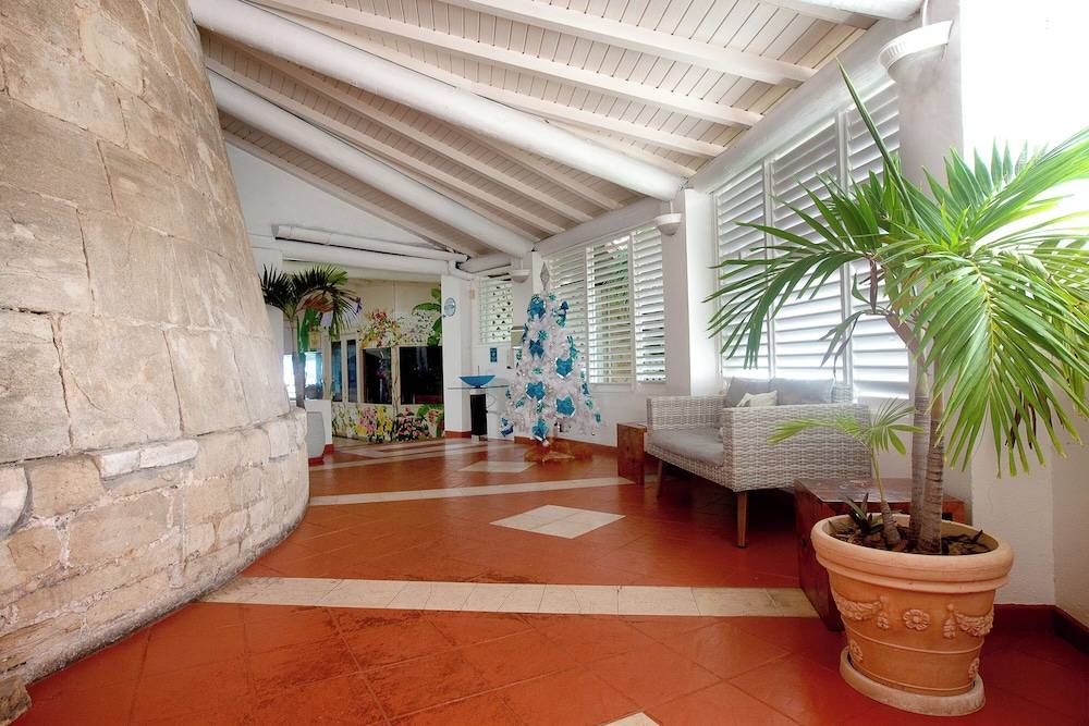 Ocean Point Beach Resort & Spa Adults Only 2