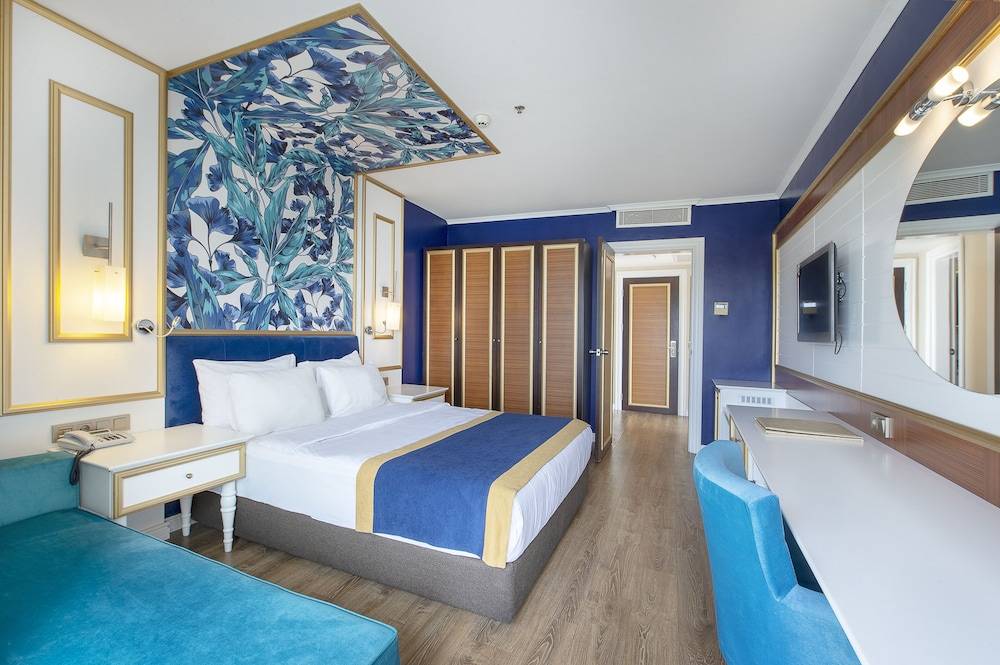 Utopia Beach Club 2