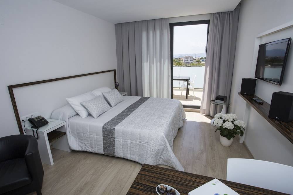 ApartHotel Playa Oliva 2