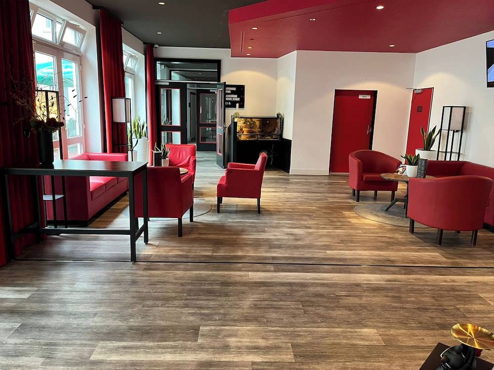 DORMERO Hotel Dresden Airport 2