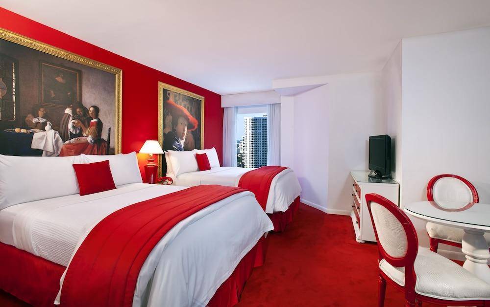 RED SOUTH BEACH HOTEL 1