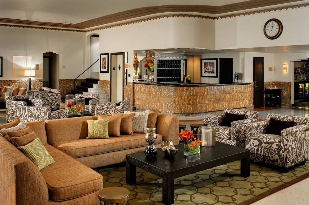 Essex House Hotel 2