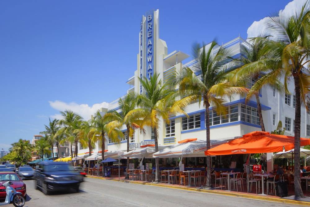 Hotel Breakwater South Beach 1