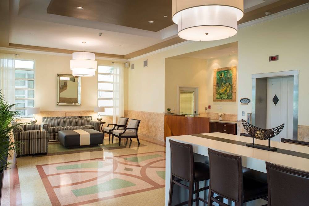 Hilton Grand Vacations Club Mcalpin Ocean Plaza Miami 2