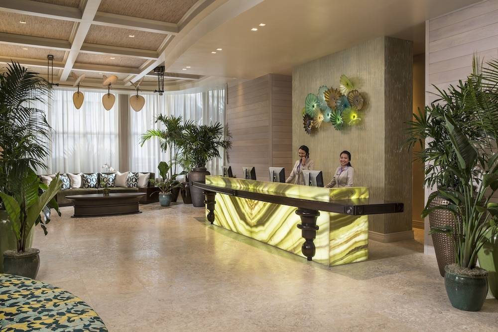 The Palms Hotel & Spa 2