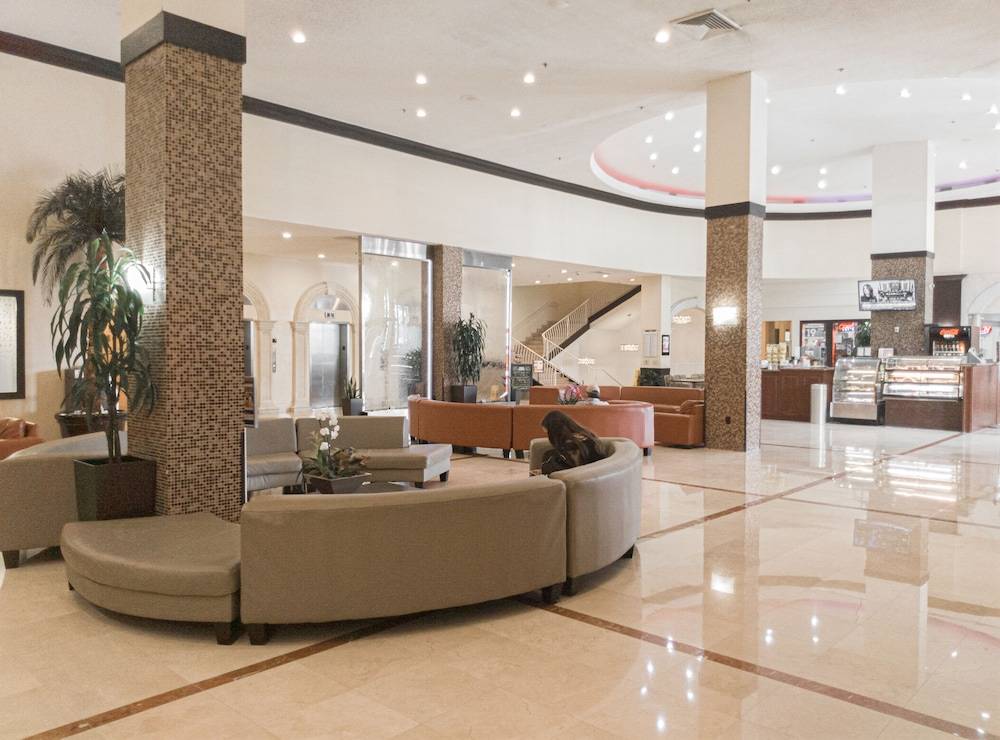 Ramada Plaza by Wyndham Marco Polo Beach Resort 2
