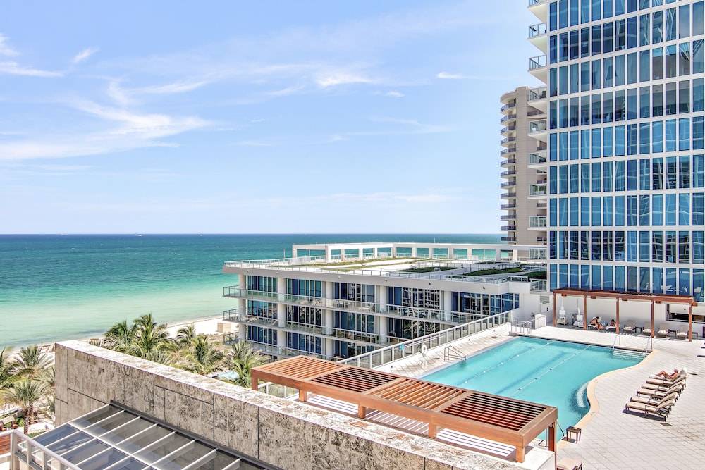 Carillon Miami Wellness Resort 1