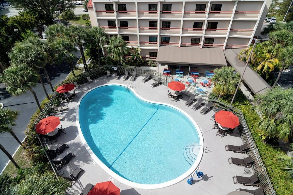 Red Roof Inn PLUS Miami Airport 1
