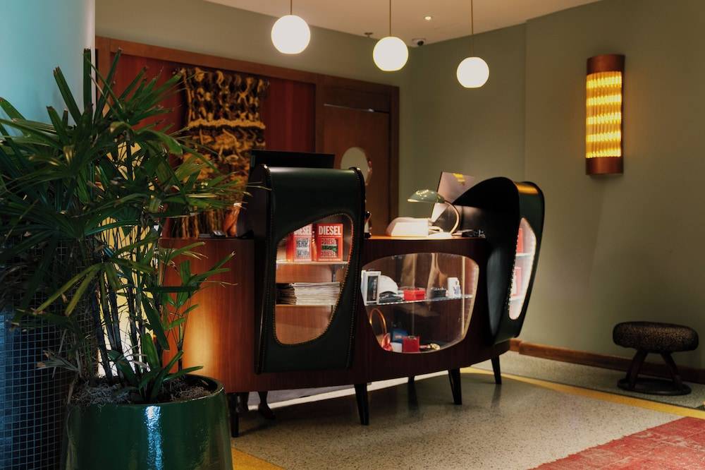 Pelican Hotel 1