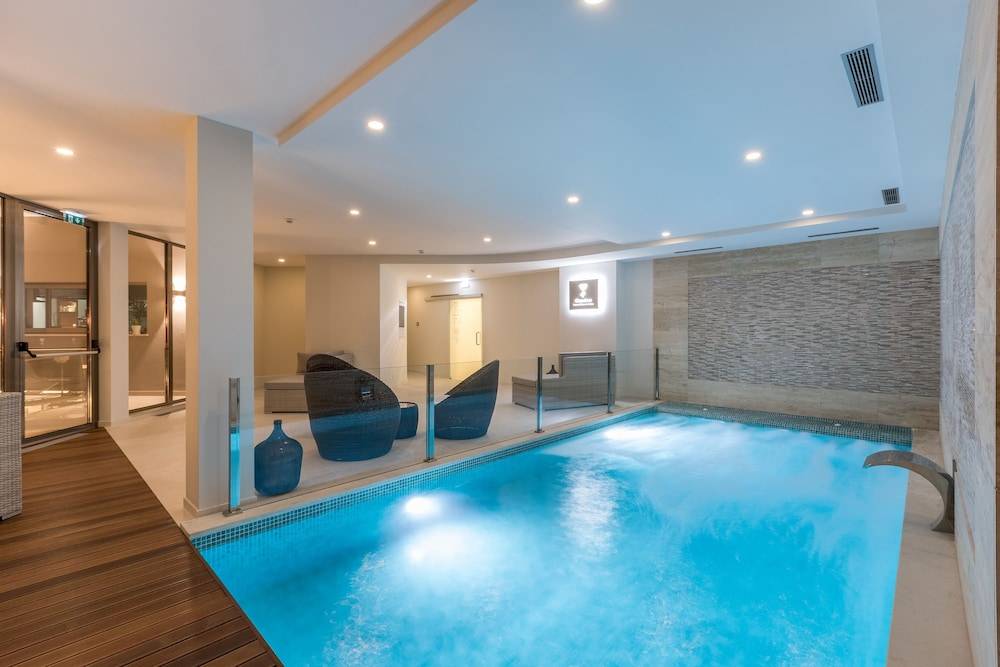 Caneiros Luxury House & Suites 1