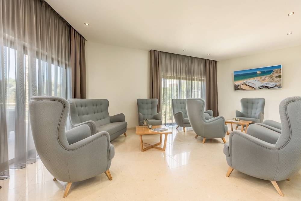 Caneiros Luxury House & Suites 2