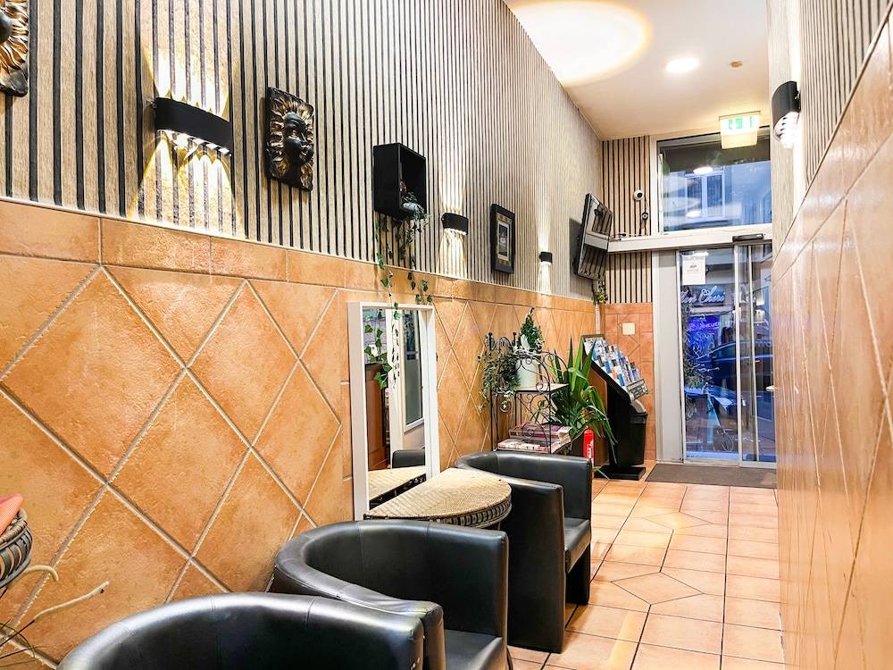 City Hotel West Frankfurt City Centre 2