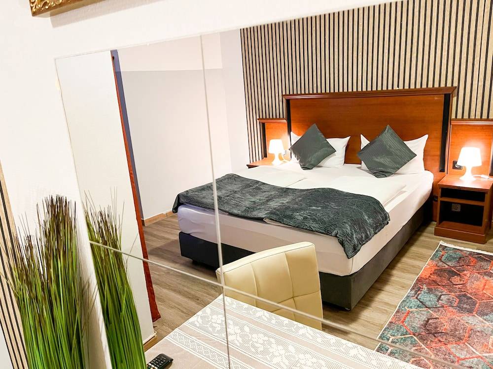 City Hotel West Frankfurt City Centre 1