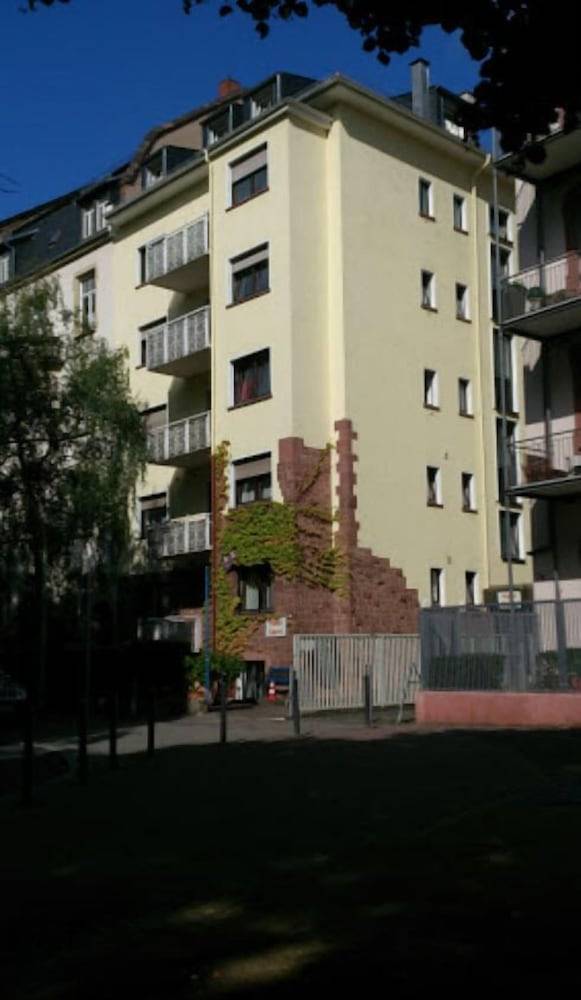 Hotelgarni Frankfurt 1