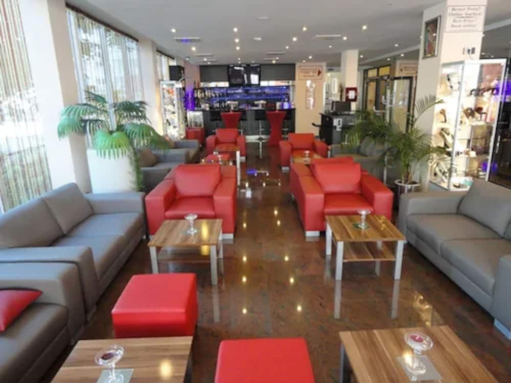 Grand Hotel Dream Main City Center 1