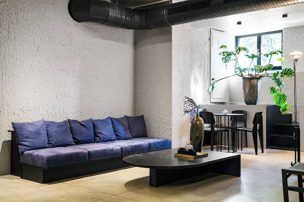 The Suite Garden Hotel 2