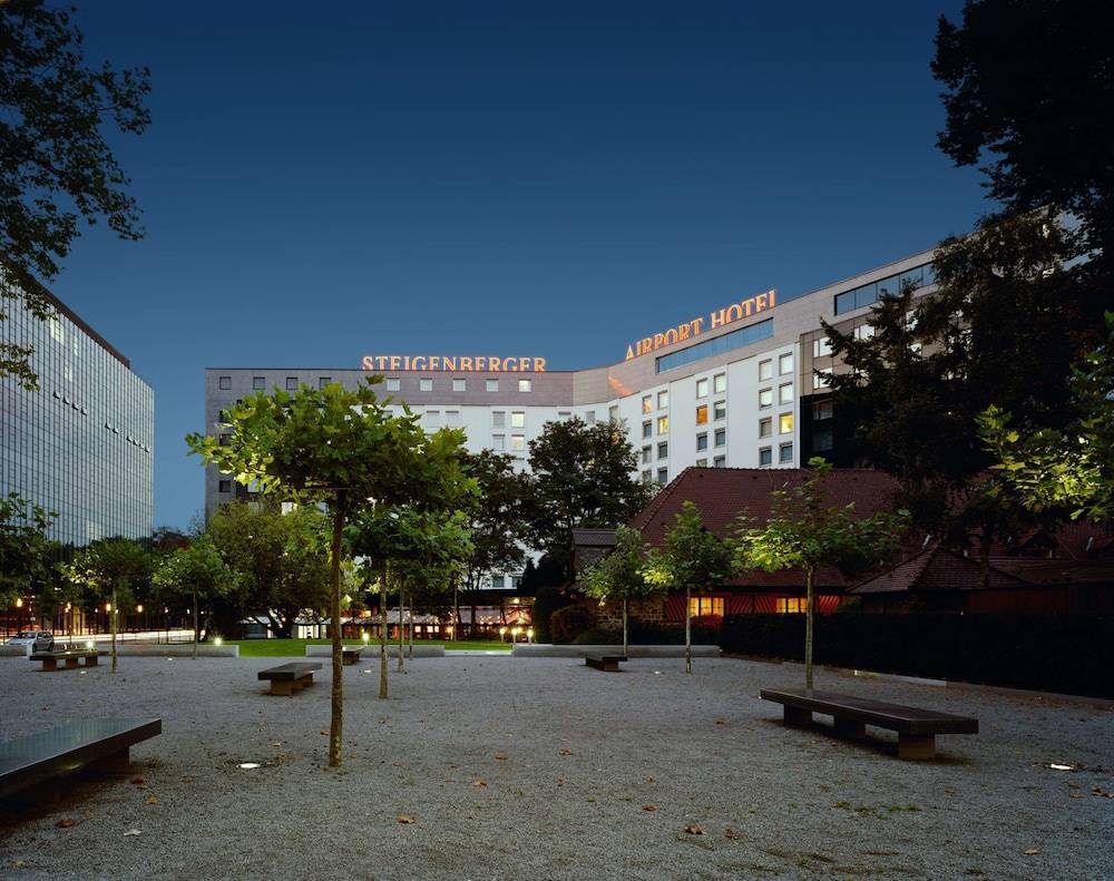 Steigenberger Airport Hotel Frankfurt 1
