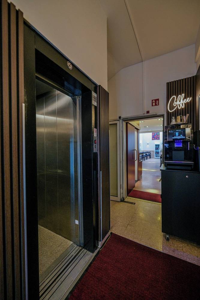Hotel Münchner Hof - Frankfurt Central 1