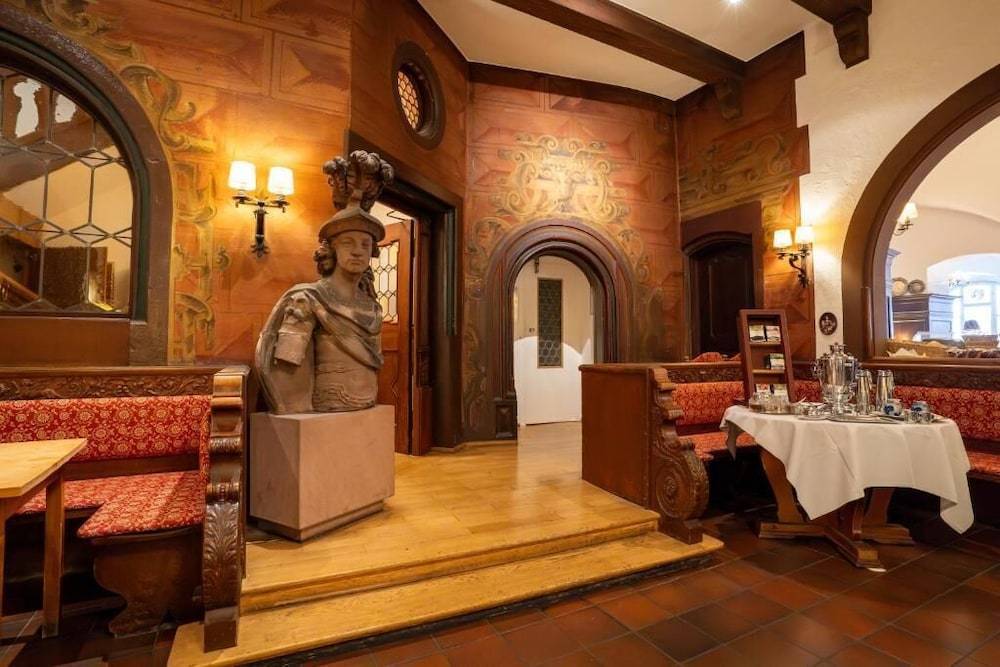 Hotel zum Ritter St Georg - Oldest Residential Building in Heidelberg since 1592 1