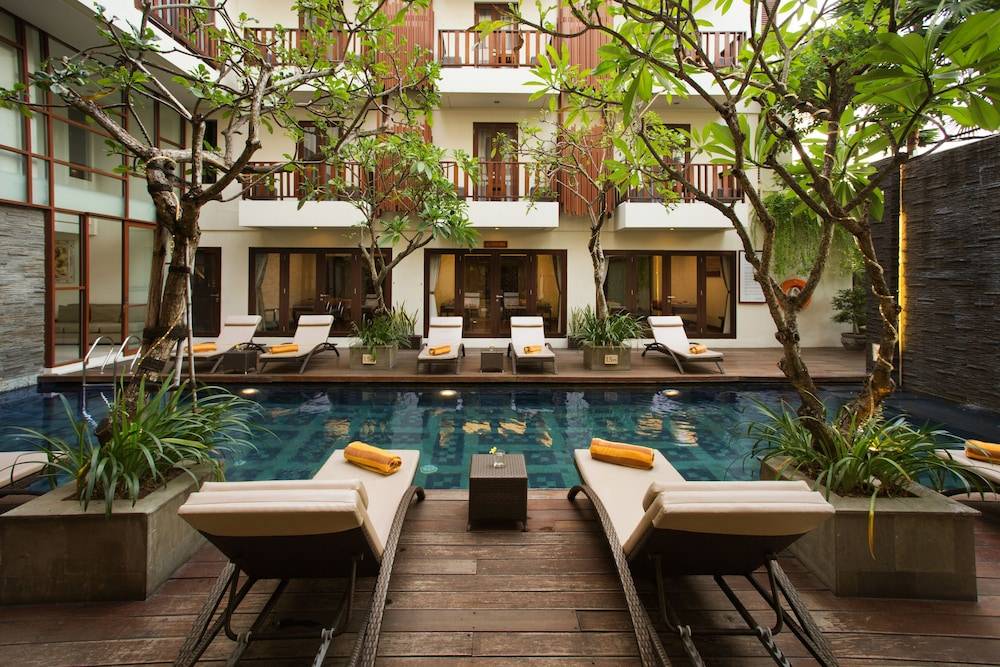 d'primahotel Seminyak 1