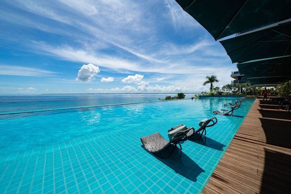 The Reef Island Resort Mactan, Cebu 1