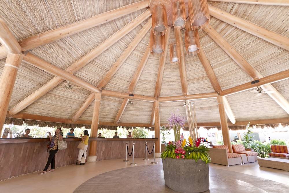 Bluewater Maribago Beach Resort 2
