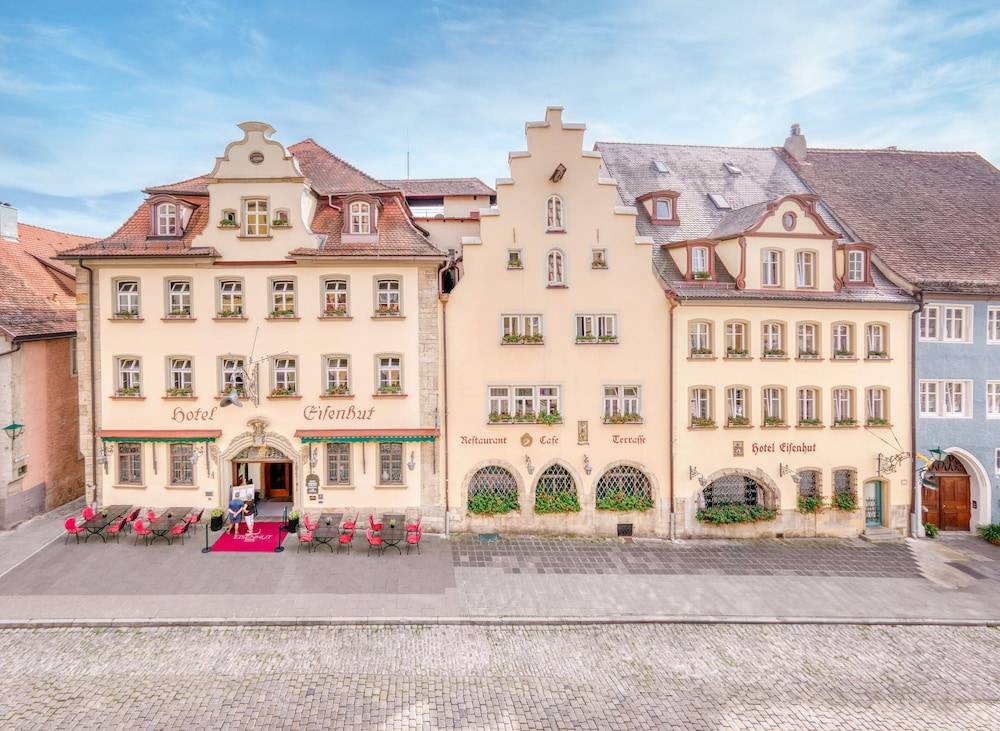 Hotel Eisenhut 1