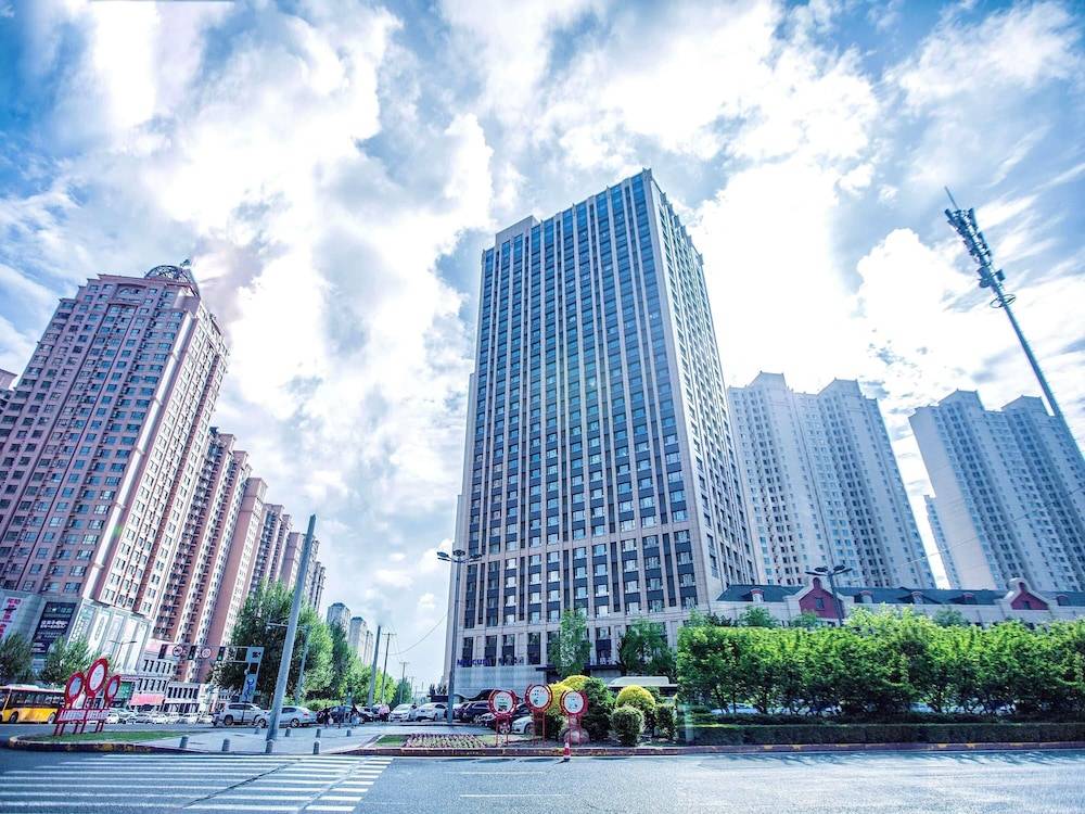Mercure Harbin West Station 1