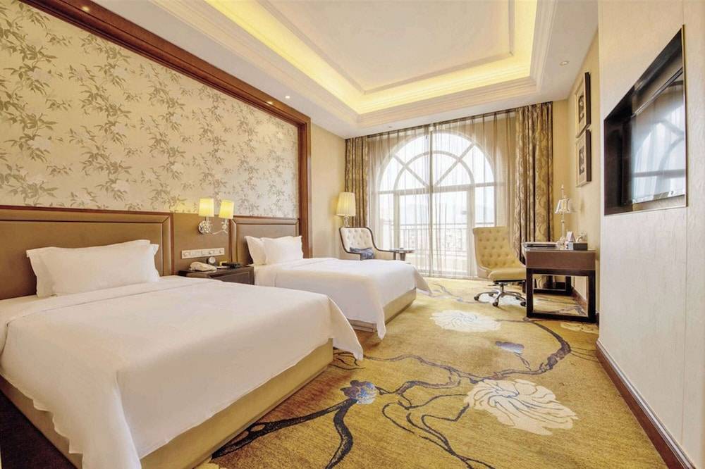 Days Hotel by Wyndham Logan City Huizhou 1
