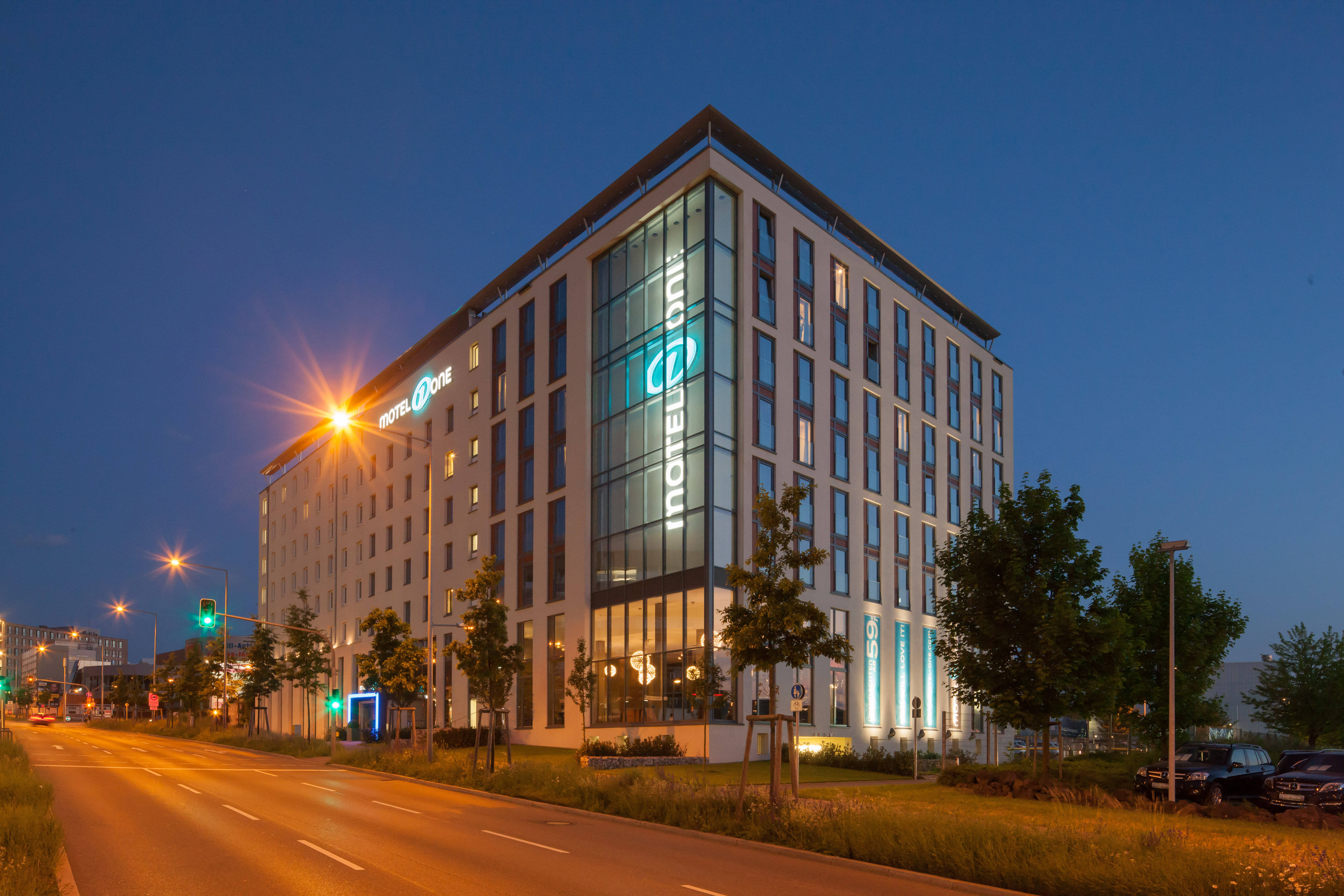 Motel One Stuttgart-Feuerbach 2