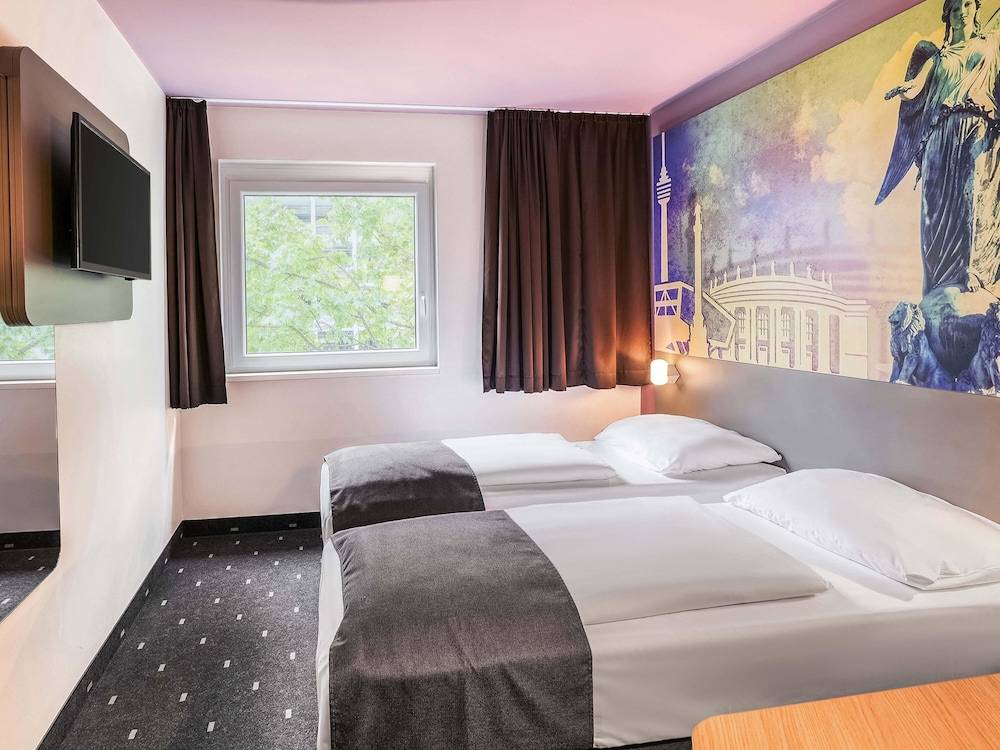 B&B Hotel Stuttgart-Vaihingen 1