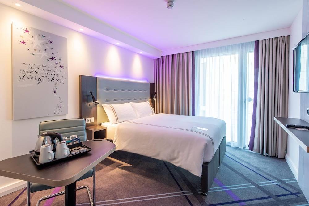 Premier Inn Stuttgart City Centre 1
