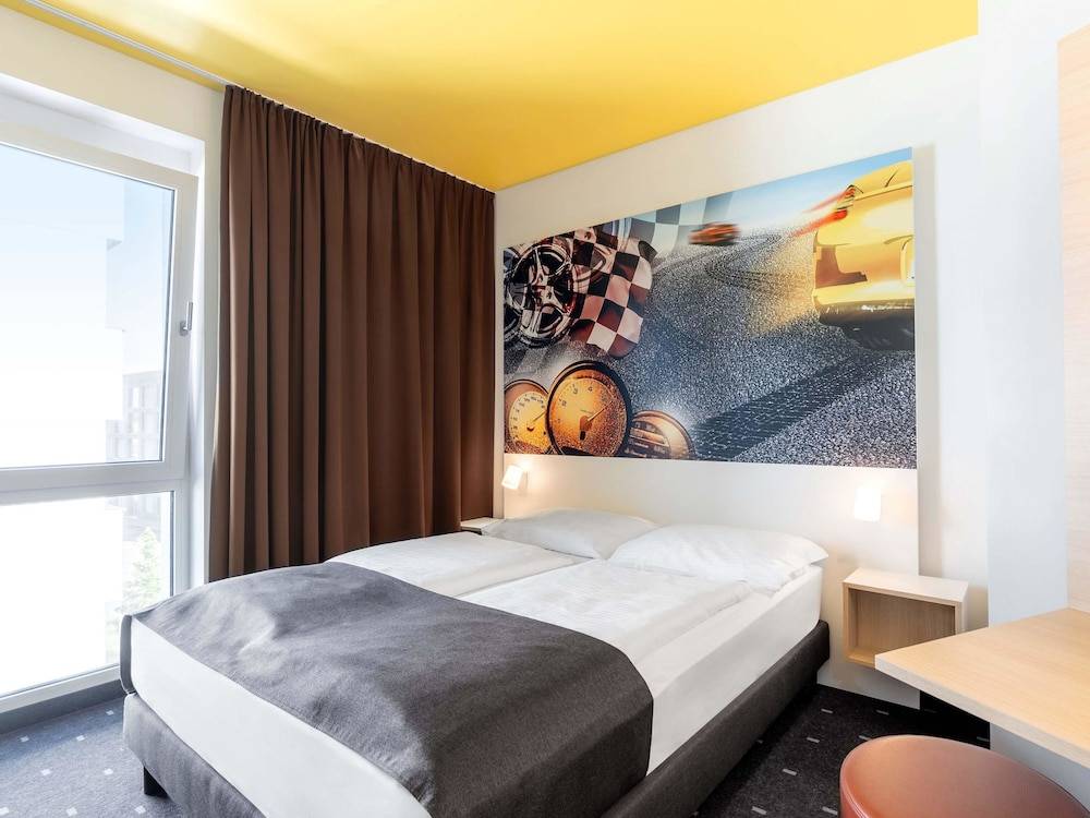B&B Hotel Stuttgart-Zuffenhausen 1