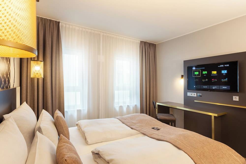 Holiday Inn - the niu, MESH STUTTGART MESSE by IHG 2